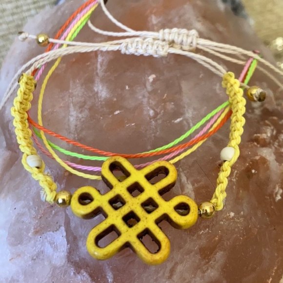 Howlite Chinese Knot macrame multilayer set - Picture 2 of 7